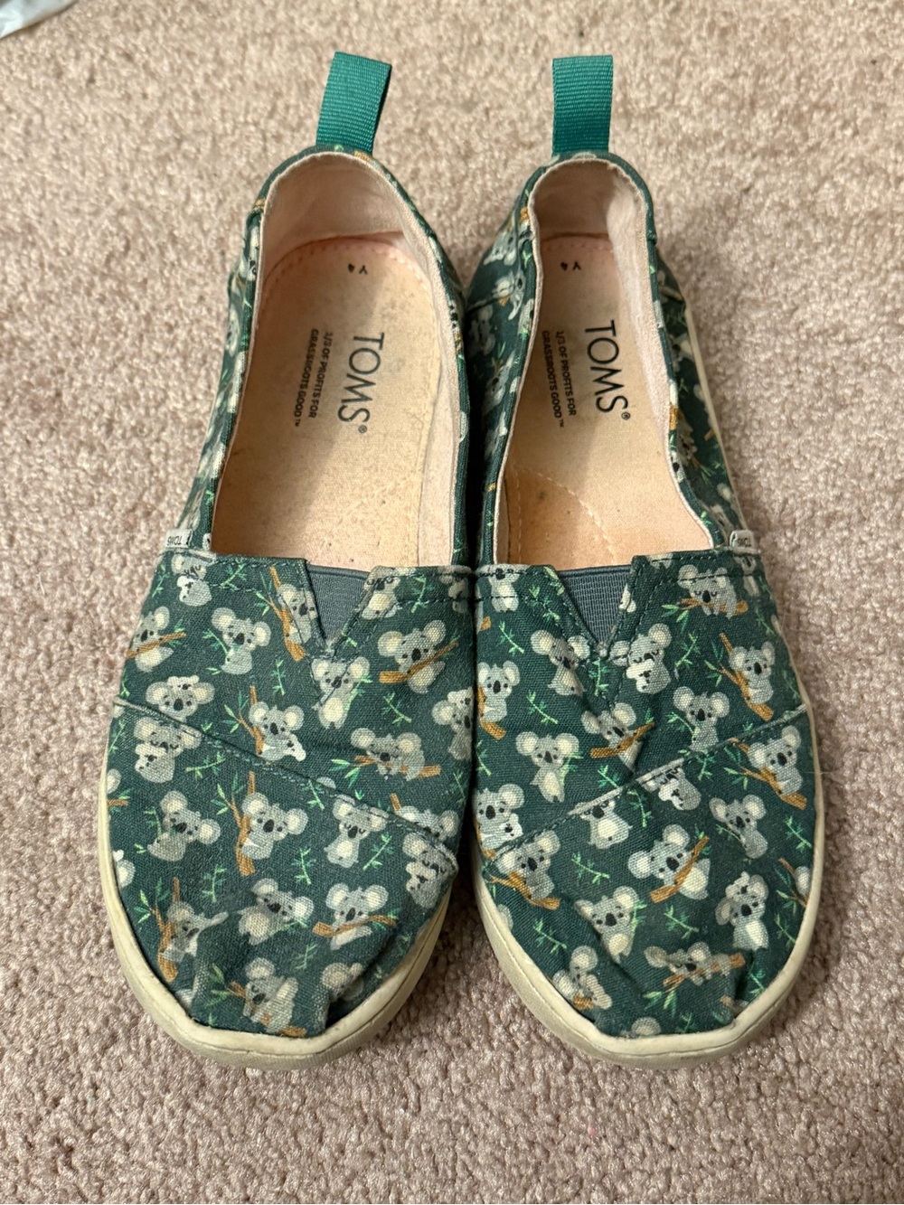 TOMS Girls Dark Green Koala Print Slip-Ons Size Youth 4